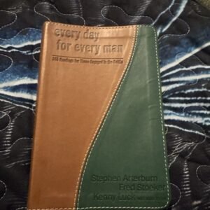 Every Day for Every Man: 365 Readings for Those Engaged in the Battle - New