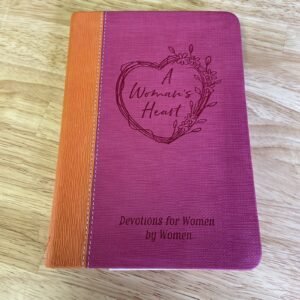 A Woman's Heart : Devotions for Women by Women by Worthy Inspired (2018,...