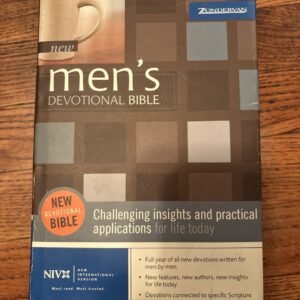 New Men's Devotional Bible by Zondervan Staff (2006, Hardcover)