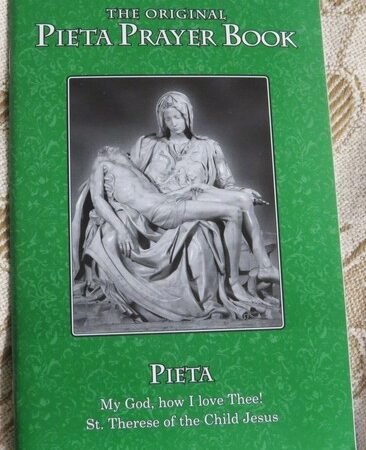 Pieta Prayer Book (English Language Pieta Prayer Book) Large Print